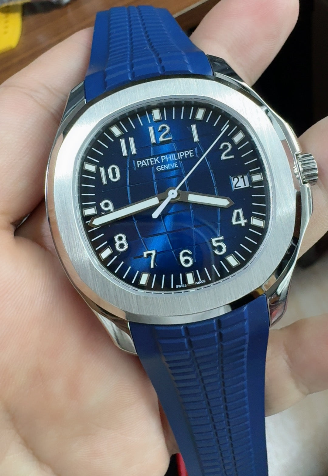 Patek Philippe Aquanaut 3285 V3 – 5168G-001 White Gold Blue Dial (2025)
